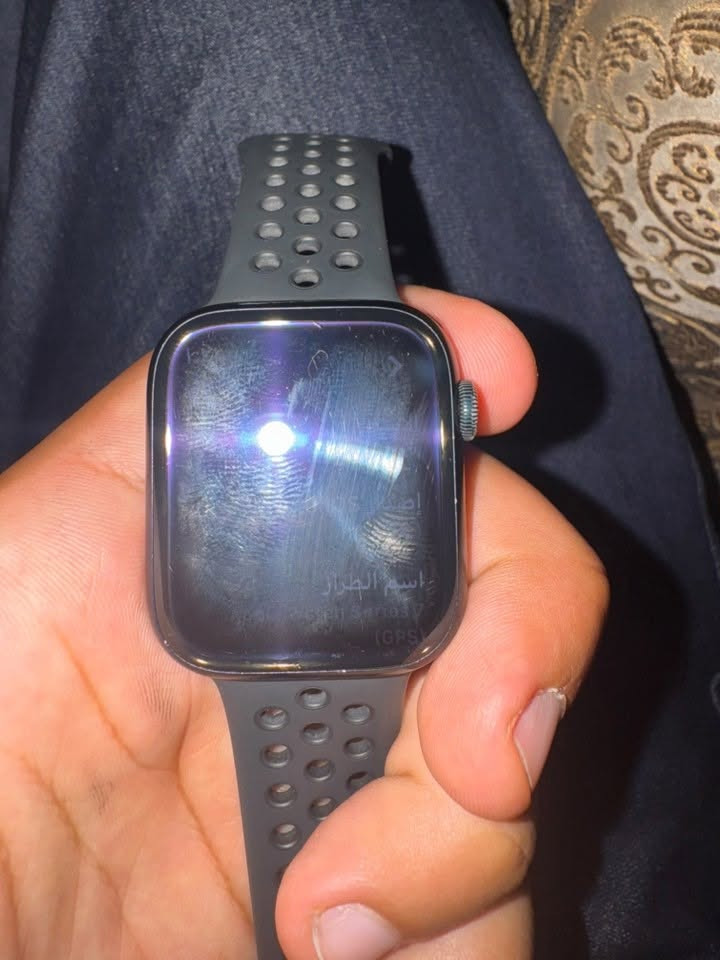 السلام عليكم
🔥 للبيع Apple Watch Series 7 Nike 45mm 🔥

✅ إصدار Nike الأصلي
✅ قياس 45mm (أكبر حجم)
✅ شاشة Always-On Retina كبيرة وواضحة
✅ معالج S7 السريع
✅ مقاومة للماء حتى 50 متر
✅ قياس نبضات القلب على مدار اليوم
✅ قياس نسبة الأوكسجين بالدم (Blood Oxygen)
✅ تخطيط القلب ECG (حسب الدولة والإعدادات)
✅ تتبع النوم والنشاط الرياضي بأكثر من 100 تمرين
✅ GPS مدمج
✅ شحن سريع
✅ ذاكرة داخلية 32GB
✅ تدعم جميع إشعارات ومكالمات ورسائل الآيفون
🔋 صحة البطارية: 79%

📩 للاستفسار أو السعر راسلني خاص. والسعر. 300 الف وبيها مجال بسيط 

رقمي *********** راسلني فقط واتساب بدون مكالمات عنواني بغداد
