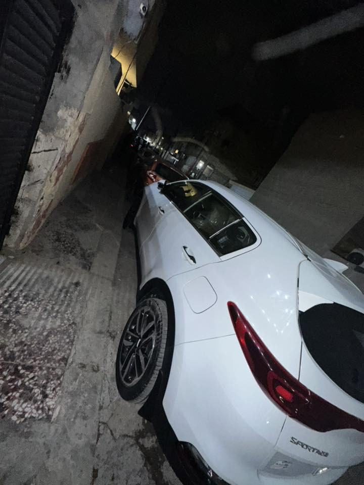 سبورتج للبيع 2020 نص فول
ماشيه 26

سعره 205 وبيه مجال 

السياره جديده

***********
