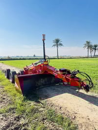 للبيع ليزر  3متر  موديل 2022 تركي جهاز ياباني السعر 90ورقه التصال ‭078...