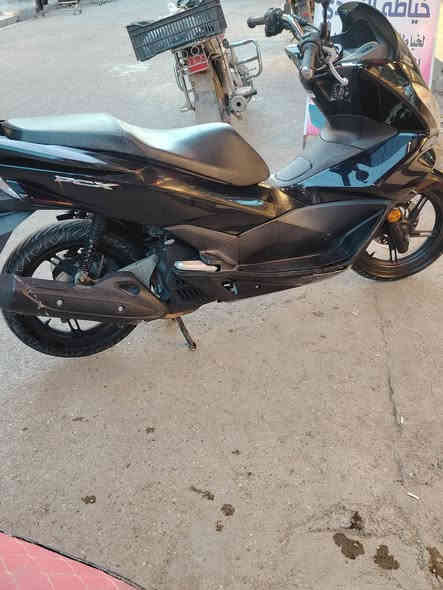 السلام عليكم  شباب دراجة للبيع  PCX جيل الثاني مامشية هواي جديد ونضيفة للا ستفسار الا تصال على الرقم 
***********
