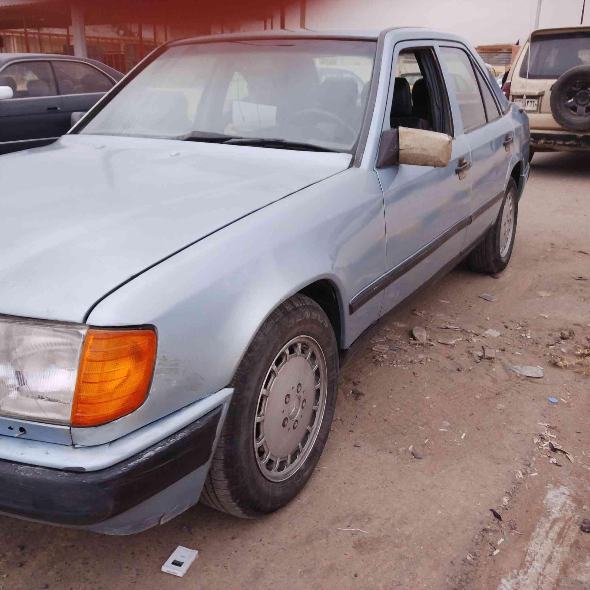 السلام عليكم مرسيدس للبيع مستعجل مكاني بيجي كير ومحرك بطه كير ومحرك شرط صدر تخم تاير جديد صاحبه ماندلو سنويه موجوده السياره جاهزه كشر نضيف السعر30وبيها مجال الرقم للتواصل ***********
