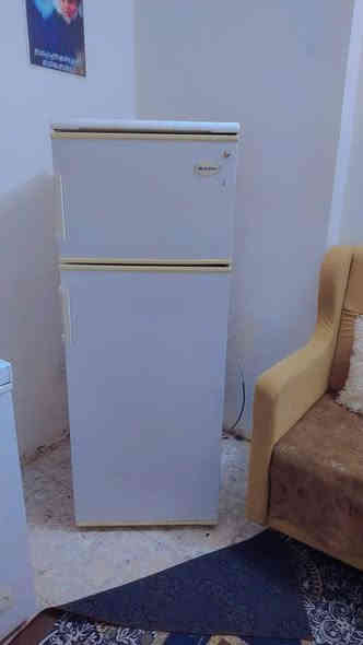 يا الله مجمده حجم كبير اكبر حجم بل مجمدات  اخت الجديده سعر 250.     وثلاجه حجم 14 قدم سعر 150. مكان كربلاء حي الميلاد للاستفسار *********** كربلاء
