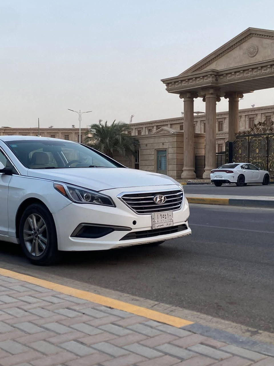 سلام عليكم سوناته 2017 للبيع او للمراوس رقم ذي قار حره مكاني بصره  ضربتهه جاملغ وبنيد مرجعات ومصبوغات وبيهه 3 مكانات تكحيل كامره خلفيه ورادارات خلفي وشاشه تخم تايرات جديد السعر 129 وبيهه مجال رقم ***********
