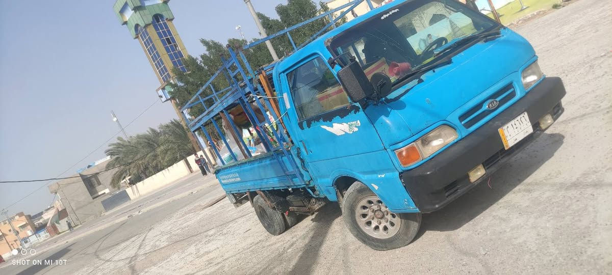 كيه بنكو مديل 96 لبيع عنوانه ديالى بعقوبة جرف الملح قرب جامع الغفور الرحيم السياره خير من الله محرك و كير و شاصي علا مسئوليتي  و الصدر كله منفوض جديد و تايرات الخلفي ماصار هواي من شديتهن يعني جديد و لامامي هم جديد السياره مال جناي رقم السياره بغداد الغزاليه مشروع وطني سعر السياره 58ورقه وبيه مجال لطيبين مجال بصيط 
ارقامي *********** 
***********
