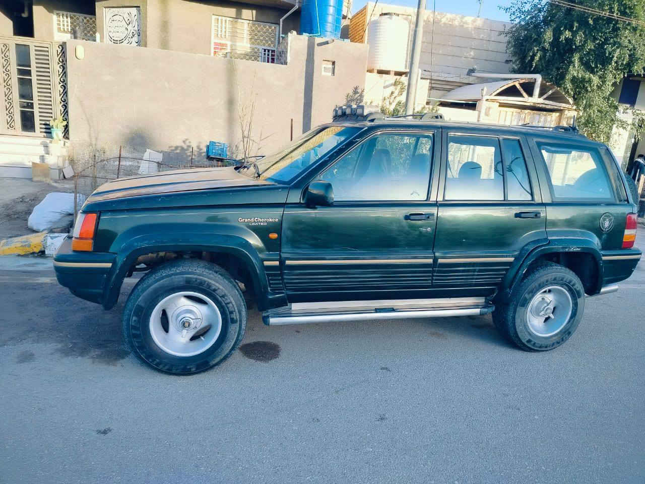 سلام عليكم اخوان جيب شيروكي موديل 1995 رقم بصره مشروع وطني باسمي محرك vvt.i مكاني ذي قار سوق الشيوخ سعر 40 ورقه للاستفسار  ***********
