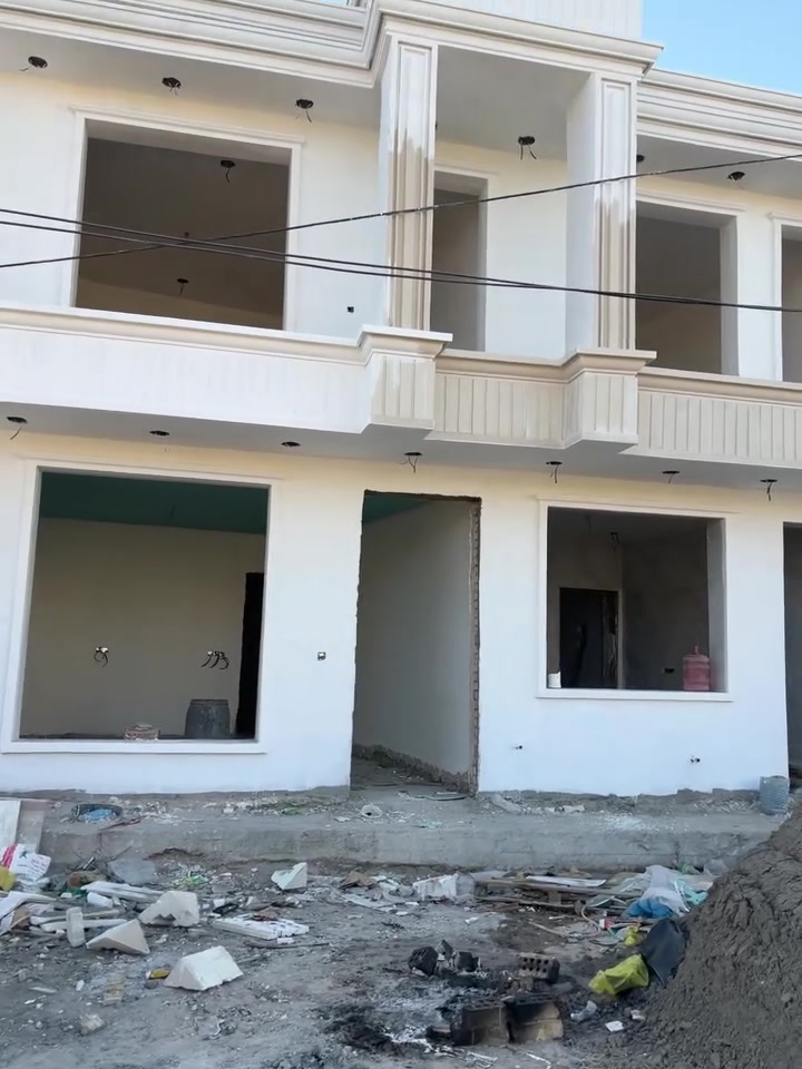بيت للبيع قيد التشطيب  مساحه100 متر طابقين 4 غرف نوم   موقع مميز للسكن والشغل درجه اولى البوعيثه مجمع السلطان. تنازل شركه او اقرار 
***********
