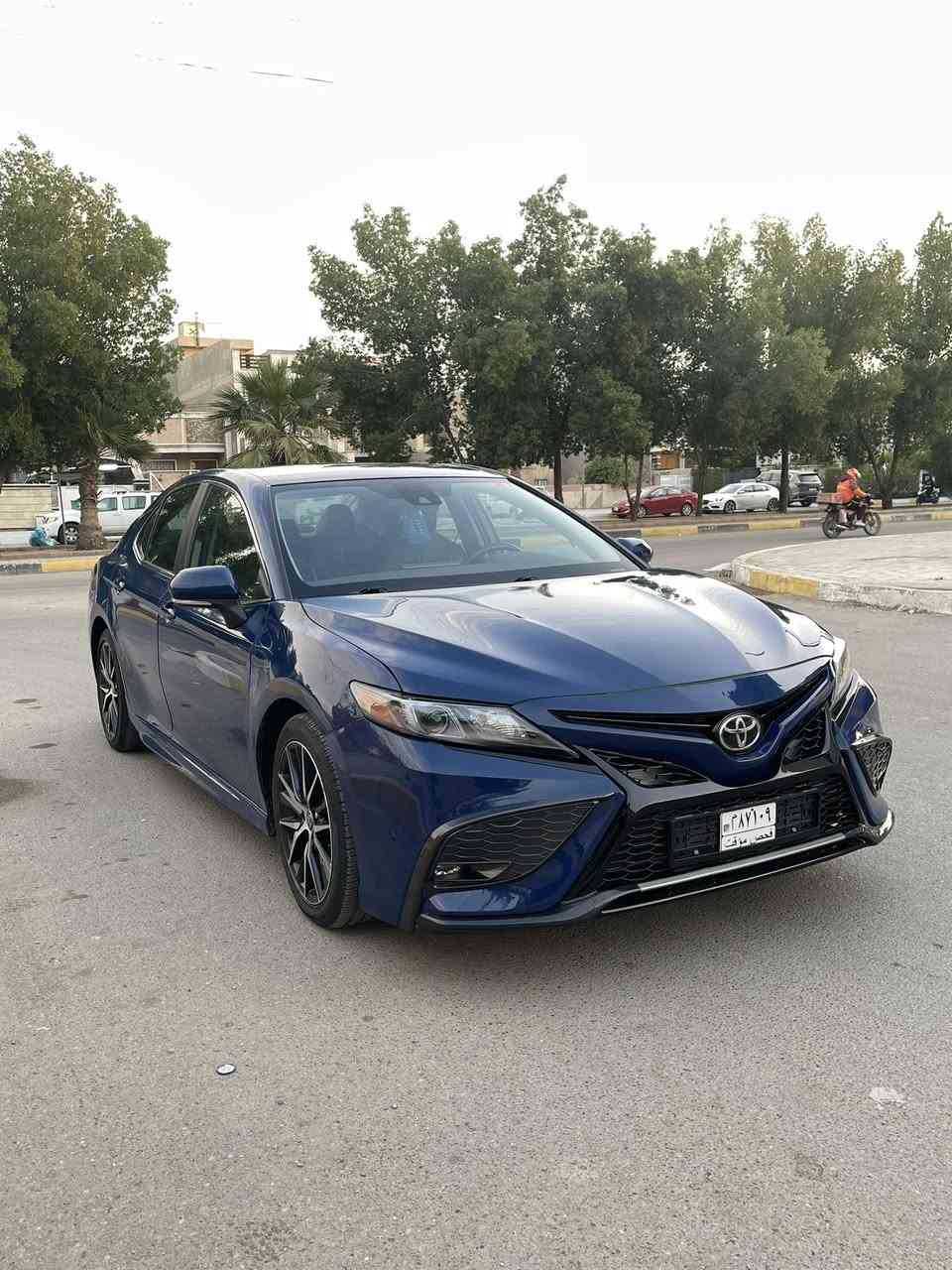 السلام عليكم
السعر 183 
كامري وارد امريكي موديل 2023
فئة se بانزين 
كشنات جلد شفتات نقطة عميا تحديد مسار حادثه بنيد وبيه بارد 
بدون رقم مكان سياره بغداد
***********
