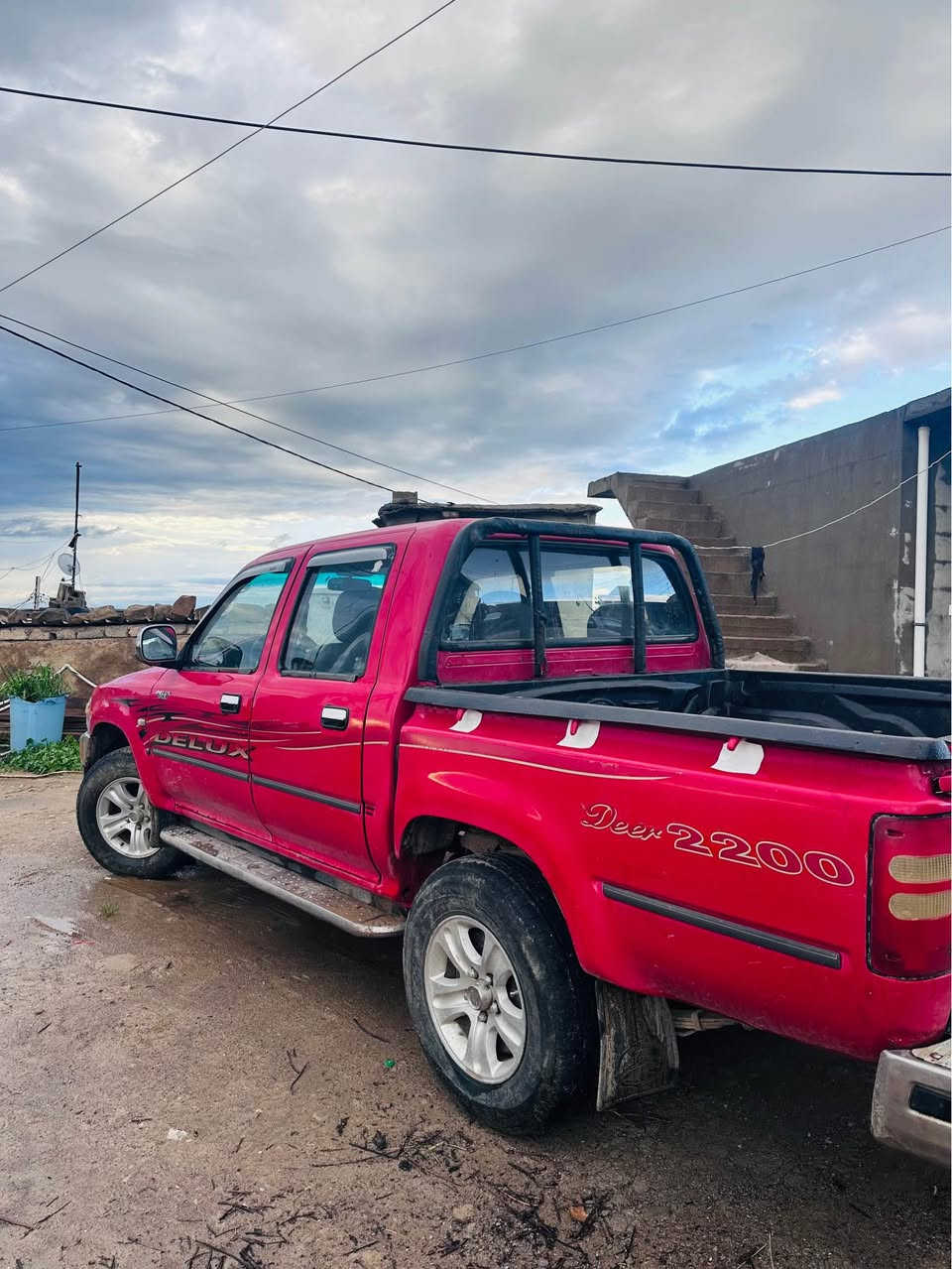 السلام علیکم ئەو پیکاب دێرە بۆ فرۆشتن مۆدیل ٢٠١٠ یە سبوغی نیە یەک تۆز ساردە کوتی هەیە سەنەوی و رەقەمی تازە بەسەر چووە مەکینەو گێڕ بەشەرت 
شوێن دەوبەری هەولێر 
ژمارە تەلەفۆن *********** أربيل, العراق
