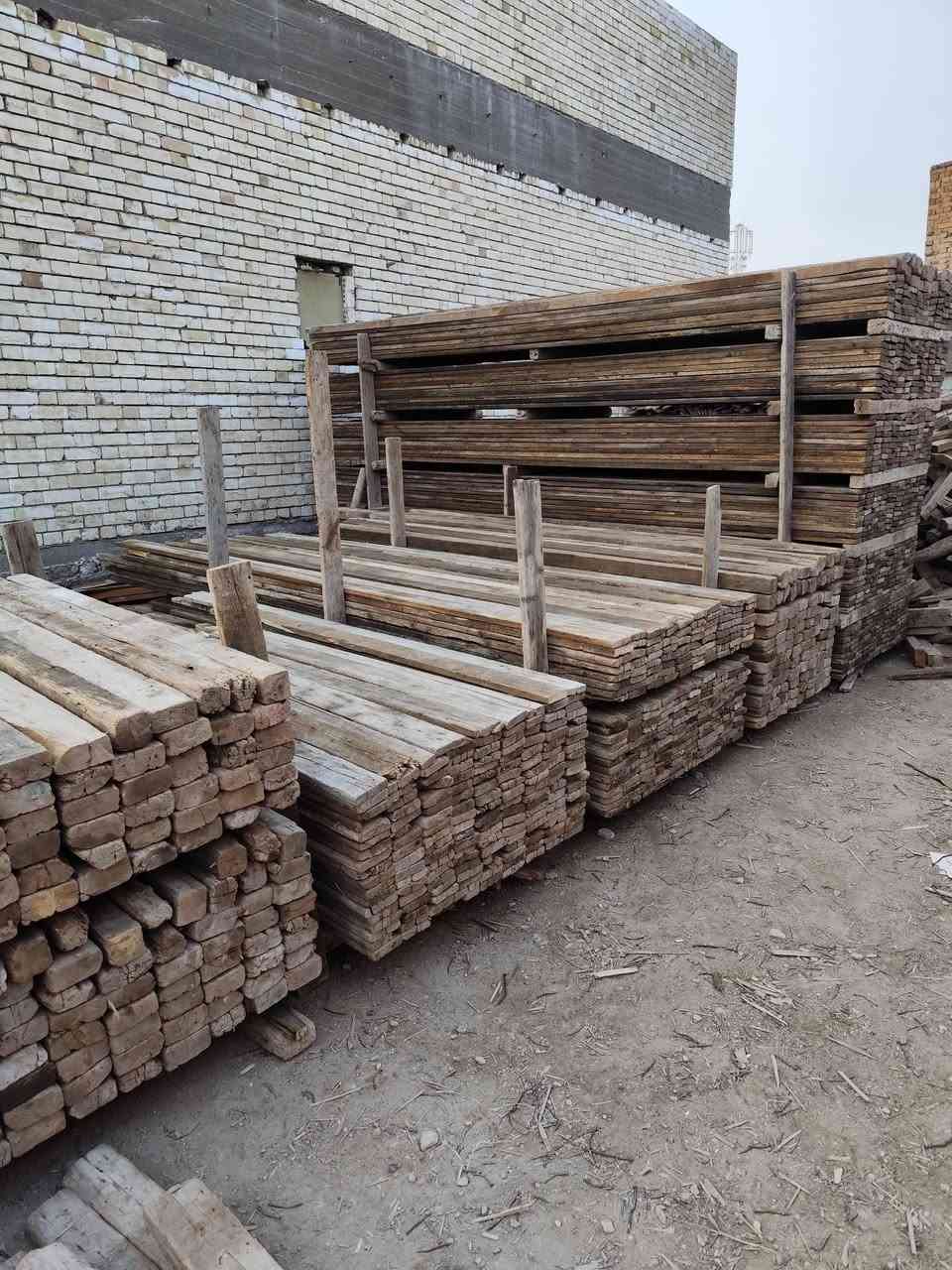 قالب خشب نضيف مستعمل للبيع
العدد 17 مكعب 
المكان بابل 
الاستفسار على الرقم ***********
