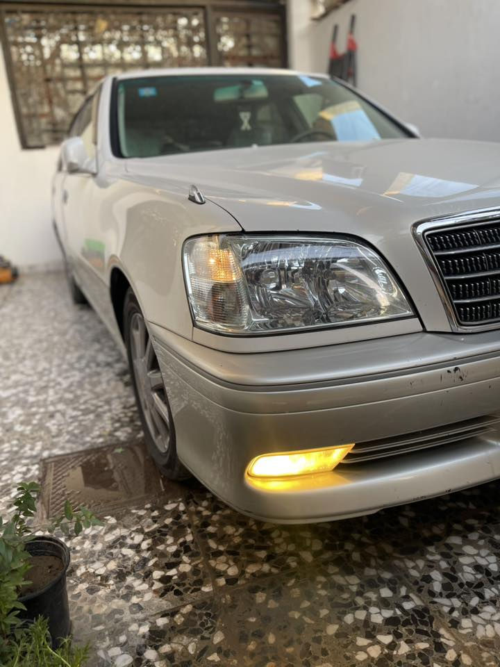 السلام عليكم
ملكه 2003 اصل 
قرار 48 شرط
تحويل مباشر وكفاله حته الاصوليات 
3 دكم 
كرستال اصل
تحوير ودشبول وسام المالكي
سياره كسر كارتون للبيع فقط 
ربع ماتصرف عليهه 
السعر 165$ وبيهه مجال 
مكلف بلنشر اتصل بلرقم 
اتصال فقط ***********
البصره
