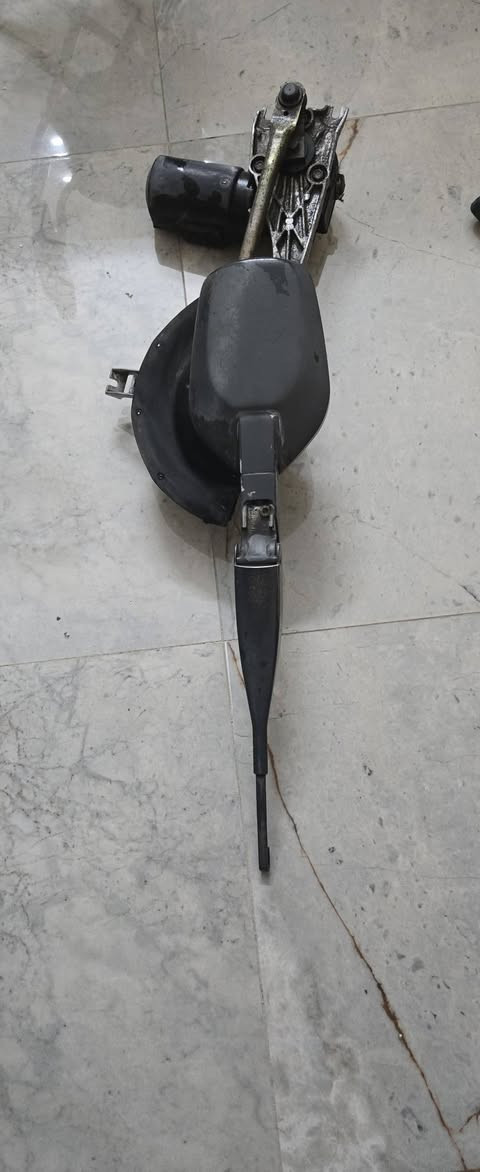 سلام عليكم غراض مارسدس للبيع الاتصال ***********
