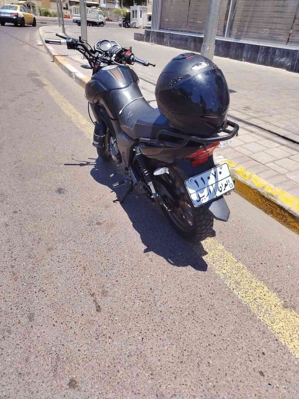 سلام عليكم دراجه RK 200CC موديل 2024
المكينه خير من الله مكفوله سبانه ما طاخه و الدراجه مثل ما واضحه بل صور بيها فقط ركبه اماميه يحتاجلها بول برن تبدله فقط سعرها 1400 مكاني بغداد مدينه الصدر
