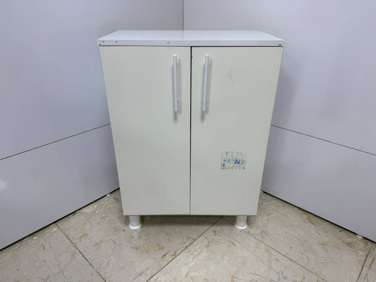 الجديد فقط لدى معرض النعيمي ❤️
جزامه خشب 

القياسات 
84 سم الارتفاع 
 60 سم العرض 
33سم العمق 

السعر 70 الف 
التوصيل بغداد 5 الاف 
محافظات 10 الاف 

المحافظات المشموله بالتوصيل 

(كربلاء بابل نجف ديوانيه سماوه ناصريه عماره البصره صلاح الدين ديالى واسط الأنبار 👈🏻رمادي + فلوجه )


**إذا كنت صاحب هذا الإعلان وتريد حذفه لأي سبب، رجاءا أرسل رسالة إلى الدعم الفني**