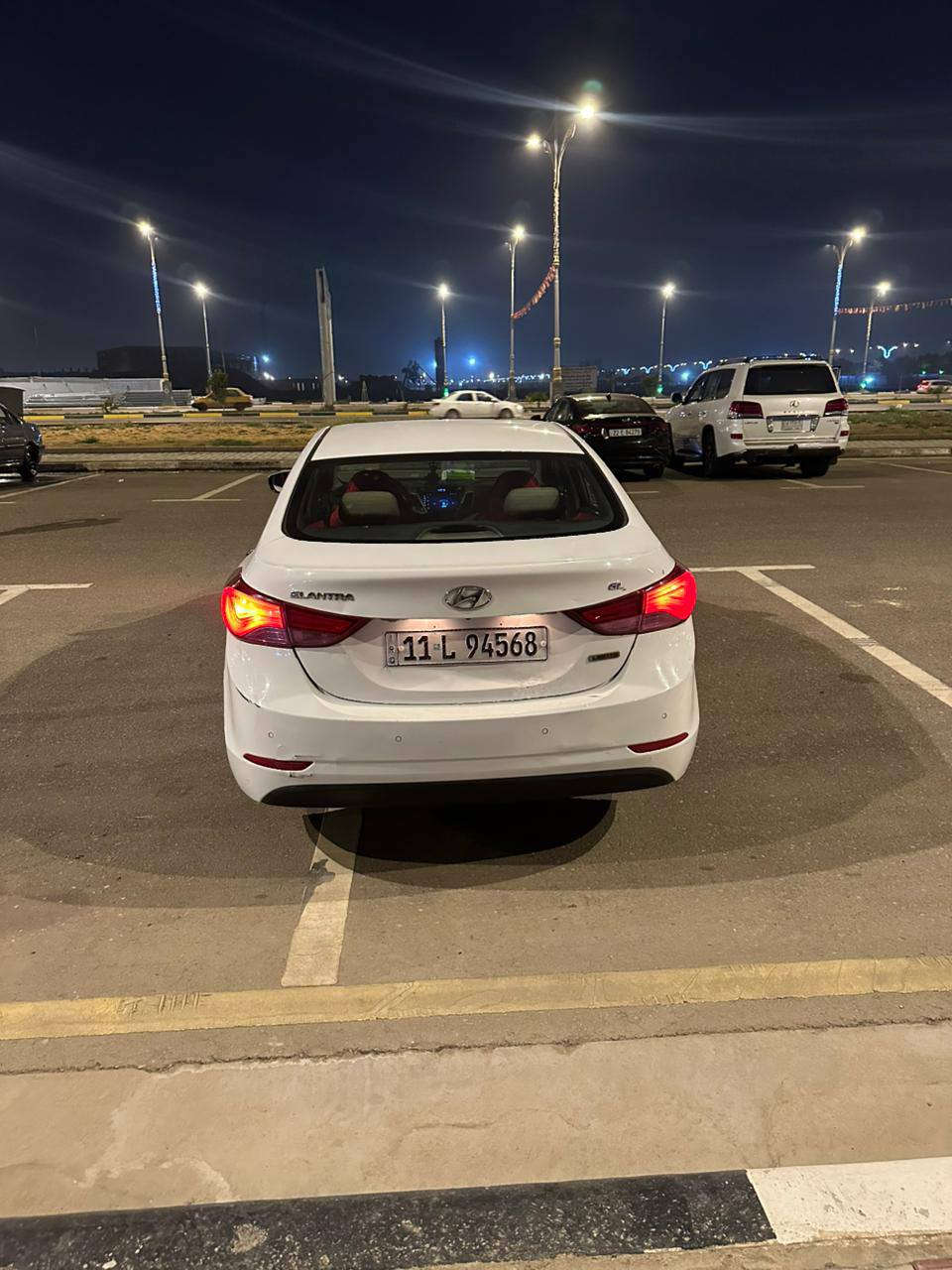 السلام عليكم الانترا2016 
فول فول مواصفات 
وارد خليجي مكفوله 
بيها مكانين بارد فقط بدون صبغ 
132 وبيها مجال كلش بسيط 
***********
