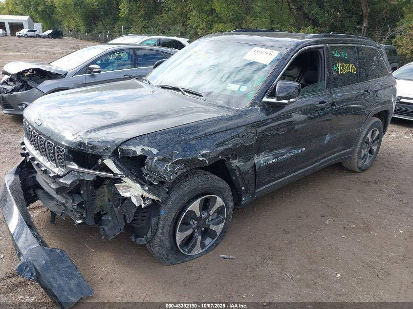 ياالله
السلام عليكم جيب كراند شيروكي 4XE 2024 وارد امريكي

ملاحظة : السياره بالاردن تدخل كتاب شهداء او عن طريق الشمال معفيه كمرك 

Jeep Grand Cherokee 4Xe 2024 2.0L

حجم المكينه : 2000  تيربو + هايبرد + بلك ان 
المسافة المقطوعة : 35 الف ميل
          حالة الايرباك : سليم مطاك ولا ايرباك
                       الضرر : موضح بالصور 
#مواصفاتها
1.شاشه 
2.بصمه
3. تشغيل عن بعد
4.دمام خلفي
5.كشنات جلد
6.كشن السايق ميمري
7.كشنات كهرباء
8.صندوك كهرباء
9.حساسات خلفيه
10. قطع تبريد 
11.اشاير بالمري
12.رادار امامي
13.رادارات 360
14.ثلاث وضعيات قياده
15. بنوراما فتحتين
16. كير ماوس
17. نظام منحدرات
18. هيترات بالكشنات 
19.ويل كب كروم
20.لايتات لد
21.بكلايت لد
22.كشافات
23.بصمة ابواب
فول مواصفات 1/1 جاهزه مرقم بغداد تحويل ثاني يوم
#السعر : الطلب في التعليقات سيأتي إليك مباشرة 
تفاصيل اكثر هذا رقمي *********** تحياتي 
مكاني بغداد حي الجامعه
