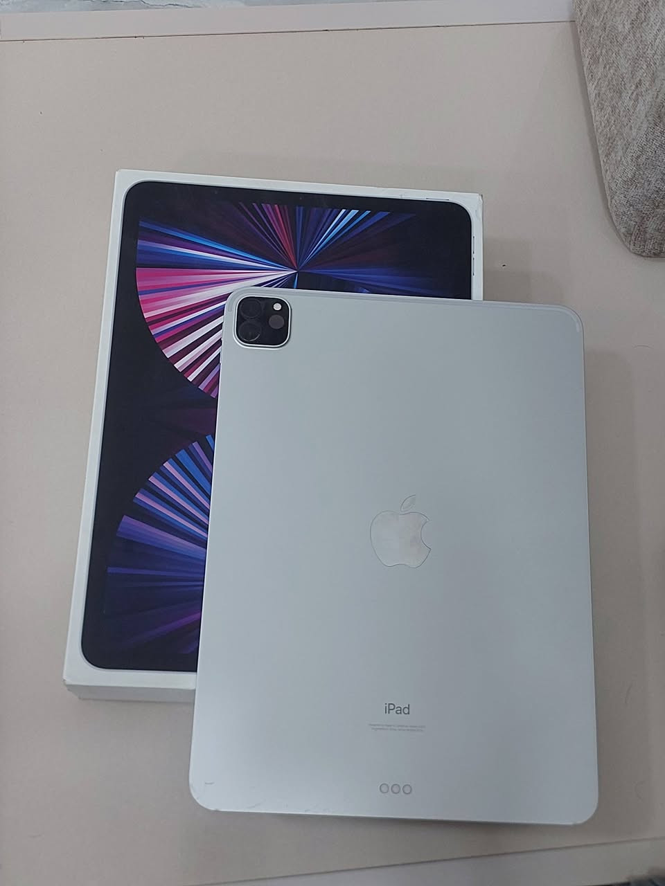 ايباد m1 ذاكرة 128G السعر 600 بيه مجال  ***********
