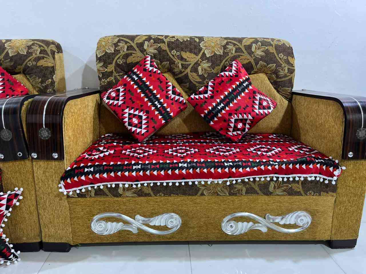 مفرش رمضاني درجه اولى 
مفرش تخم  5 قطع
6 وجه كوشايه


**إذا كنت صاحب هذا الإعلان وتريد حذفه لأي سبب، رجاءا أرسل رسالة إلى الدعم الفني**