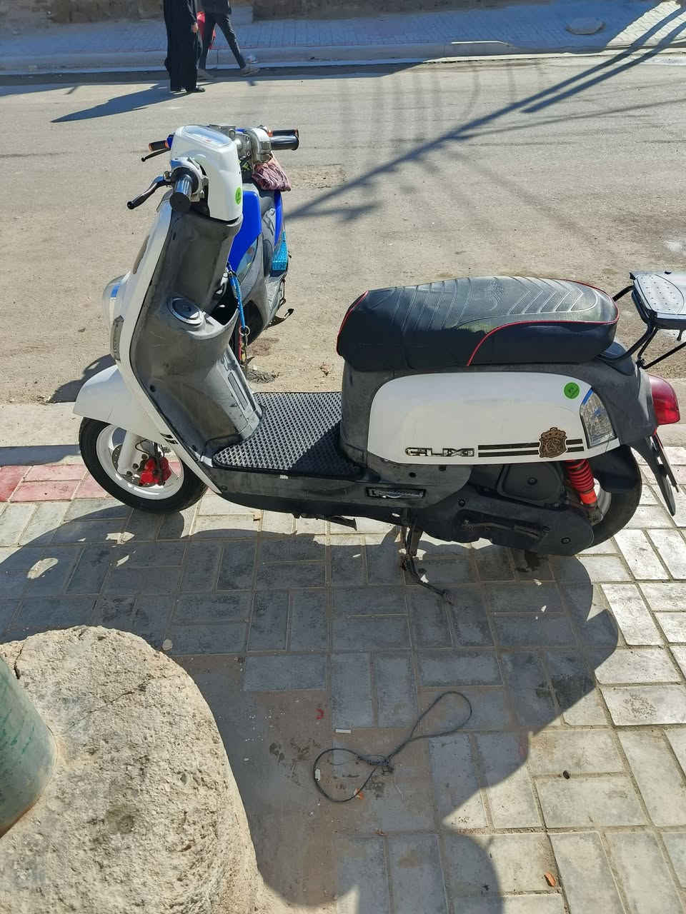 دراجه للبيع دراجه بلاديه برغي مامفتوح بيه ختم واحد شلعه مشي السعر900 وبيه مجال
للستفسار خاص او تصل ***********
