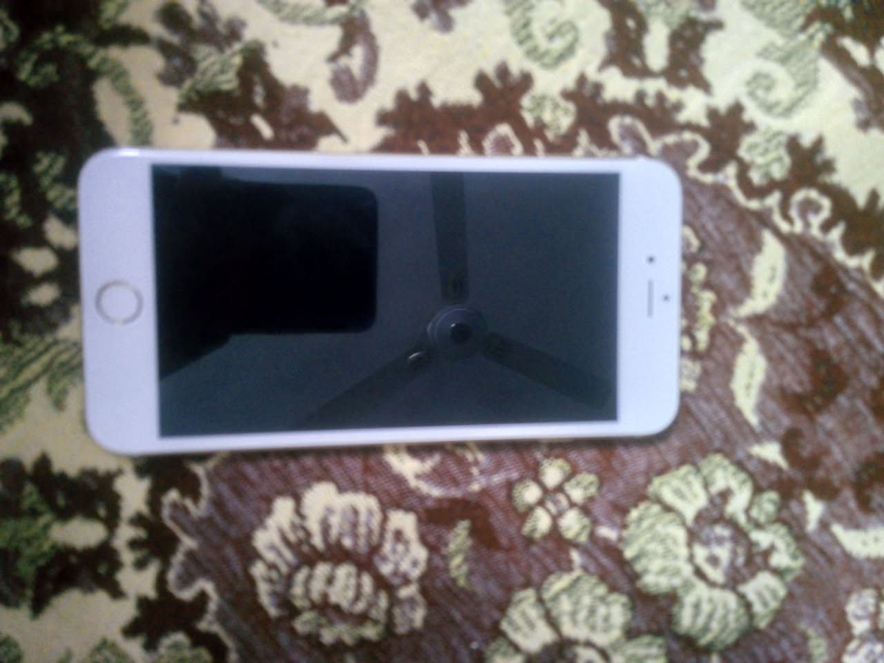 السلام عليكم للبيع ايفون 6 ابلاس ذاكره 128 جهاز نضيف جديد مكاني كركوك الأسرة والمفقودين الرقم *********** السعر 60 بي مجال ل شراي
