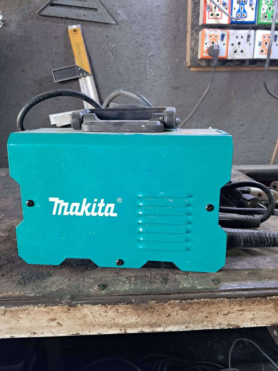 سلام عليكم كوسره تام + مكينه لحيم لبيع السعر 150 وبيهن مجال قليل
العنوان الناصريه مدينة الصدر 

رقم الهاتف ***********
