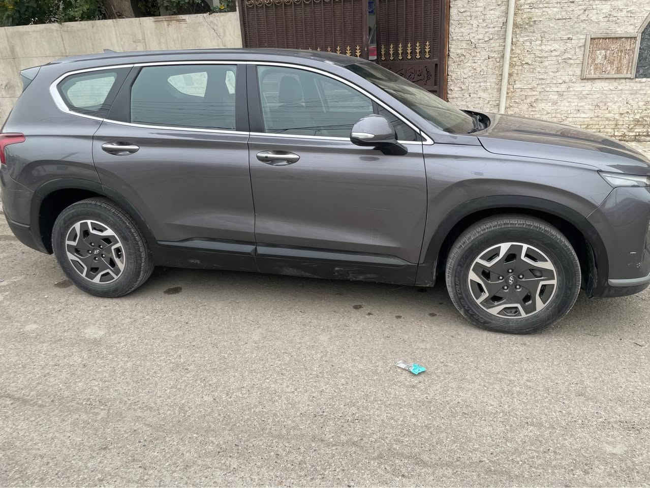 السلام عليكم 
سنتافيا هايبرد موديل 2022
وارد كوري بدون صبغ 
الموصفات 
شاشه 
كامره
تحكم فول 
نقاط عمياء
داته شو بالدشبول 
كشنات جلد وكهرباء
تدفئه وتبريد بالكشنات
الصندوق كهرباء 
تحديد مسار 
السياره بدون قطره صبغ او تبديل 
ماشيه 62 الف كيلو 
رقم بغداد
السعر 205  ورقه وبيهه  مجال بسيط
العنوان بغداد 
رقم الهاتف*********** بغداد, العراق
