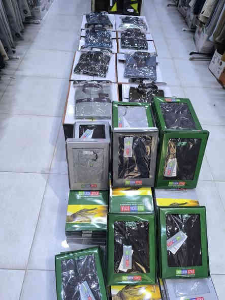 معرض وخياطة  الغدير  موديلات متنوعة 
مول اهلنة. مقابيل اسواق شاهين ..مقابيل كراج المملحة 
***********.
