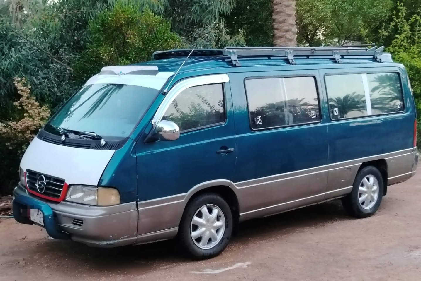للبيع ستانه طويله 13 نفر موديل 96 مكينه بيها تنقيص شي قليل مكان  الخيرات ابو رويه موبايل ***********
