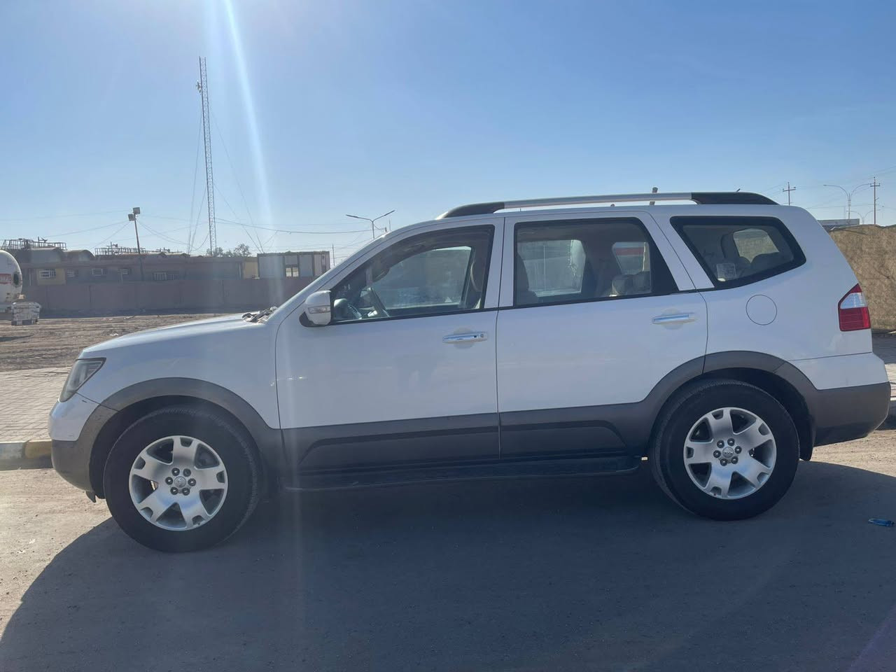 السلام عليكم
كيا موهافي خليجي
موديل 2014
 المواصفات  فول ١/١
ماشيه ٢٣٥ الف 
السيارة مكفوله من الصبغ والبارد 
  الحدادية جيدة جدا تخم تاير جديد السيارة نظيفة جدا 
المواصفات 
فتحة سقف 
كامرة خلفية 
حساسات خلفيه
كشن سائق والصدر كهرباء 
السيارة بصمه 
السيارة رقم نجف  
السعر١٥٥ بيها مجال 
بأسمي تحويل مباشر
رقم *********** مكاني المثنى -سماوه موجود بأي وقت اي سوأل اني بالخدمة
