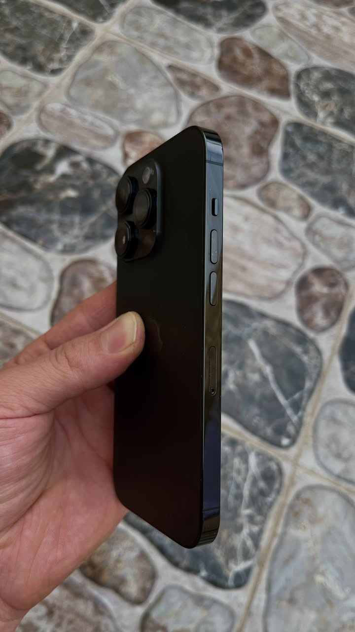 السـلام عليكـم .

- أيفون 14 برو فقط

- لون أسود  مميز

- بطاريـة 86‎%‎

- ذاكـره 128

- نظافـة  100‎%‎

- السعر 700 ألف


**إذا كنت صاحب هذا الإعلان وتريد حذفه لأي سبب، رجاءا أرسل رسالة إلى الدعم الفني**