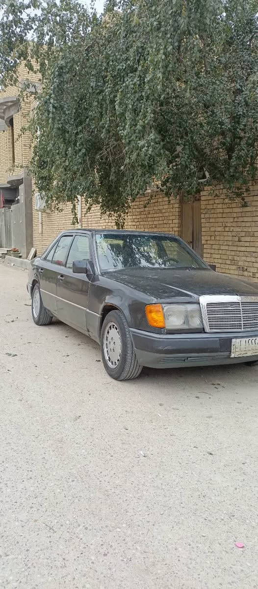 مارسدس  دب موديل 86
محورة مكينة وگير 2500 مكفولات عالشرط
حدادية جديدة كهربائيات جديدة
تخم تاير جديد 
رقم ميسان مشروع وطني تحويل مباشر 
غرفة نظيفة 
سيارة حلوة مالة جناي ومناسبة 
مكان السيارة ناصرية التضحية
سعرها
32
وبيها مجال
للتواصل 
***********
