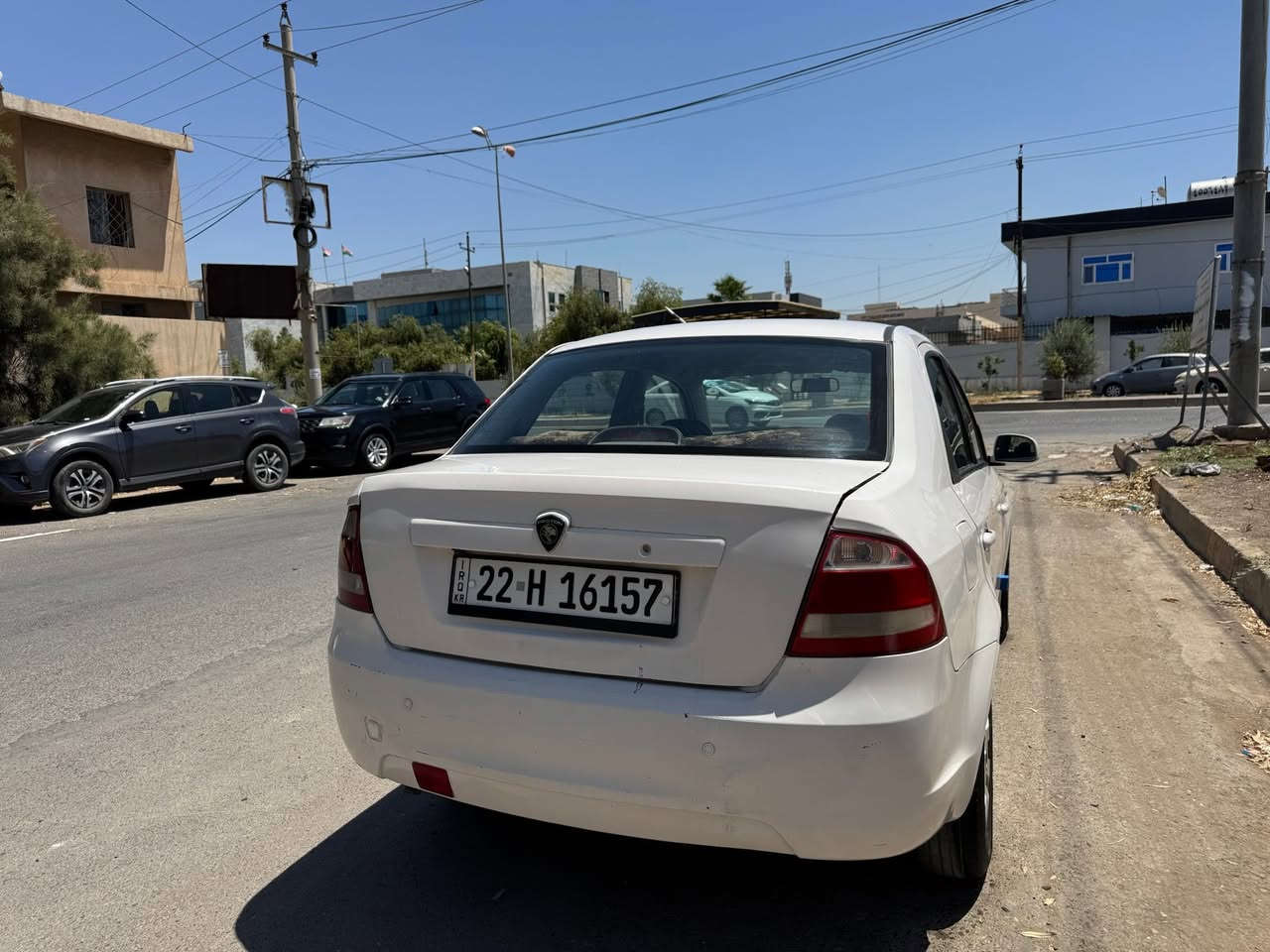پڕۆتۆن ٢٠١٠ سەیارەکە گیڕ مەکینە تەقەو ڕەقە بەشەرت سەنەوی بەناوی خۆمانە وەکالە پەنجەمۆر بەشەرت سەیارەکە دوو سئ قانی بجوکی سبوخە بەبئ لێدران  ٥١ وەرەقە قفلیتی  *********** 
ناونیشان هەولێر
