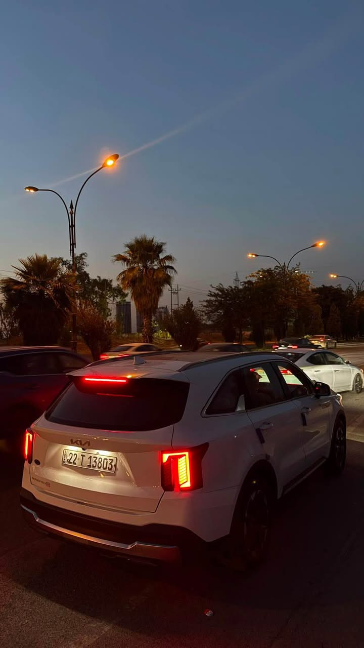السلام عليكم 
كيا سورينتو 2025 للبيع
4 سلندر
ماشية23.500 KM
بانوراما
كشنات كهرب
7راكب
كير ماوس
شاشة متصل
كشن مخمل
صندوق كهرب ذكي
3 قطع تبريد
مكان السيارة موصل
السعر 272$(دفترين و72 ورقة)وبيها مجال
للتواصل:*********** موصل, نينوى
