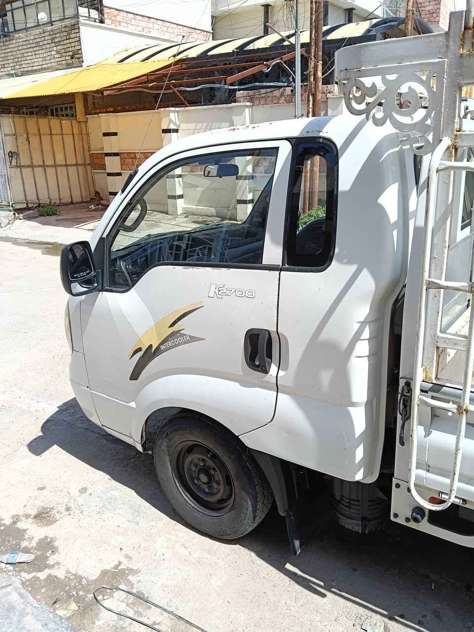 السلام عليكم كيه حمل نثيه 2700 للبيع سياره موديل2011 سياره مكفوله من ضربه وصبغ ماعدا الهلالات صبغ قليل  بيهن سياره مكفول كير ومكينه وشاصي واكسن سياره بلاديه تبريد شغال ارقام انكليزي باقي بس الاستلام اللوحات سنويه انكليزي مكاني بغداد الحبيبيه سعر100$ اخوان المو شراي لايتعبني ولايتعب نفسه كلشي موجود بالسوك  هذا رقمي ***********
