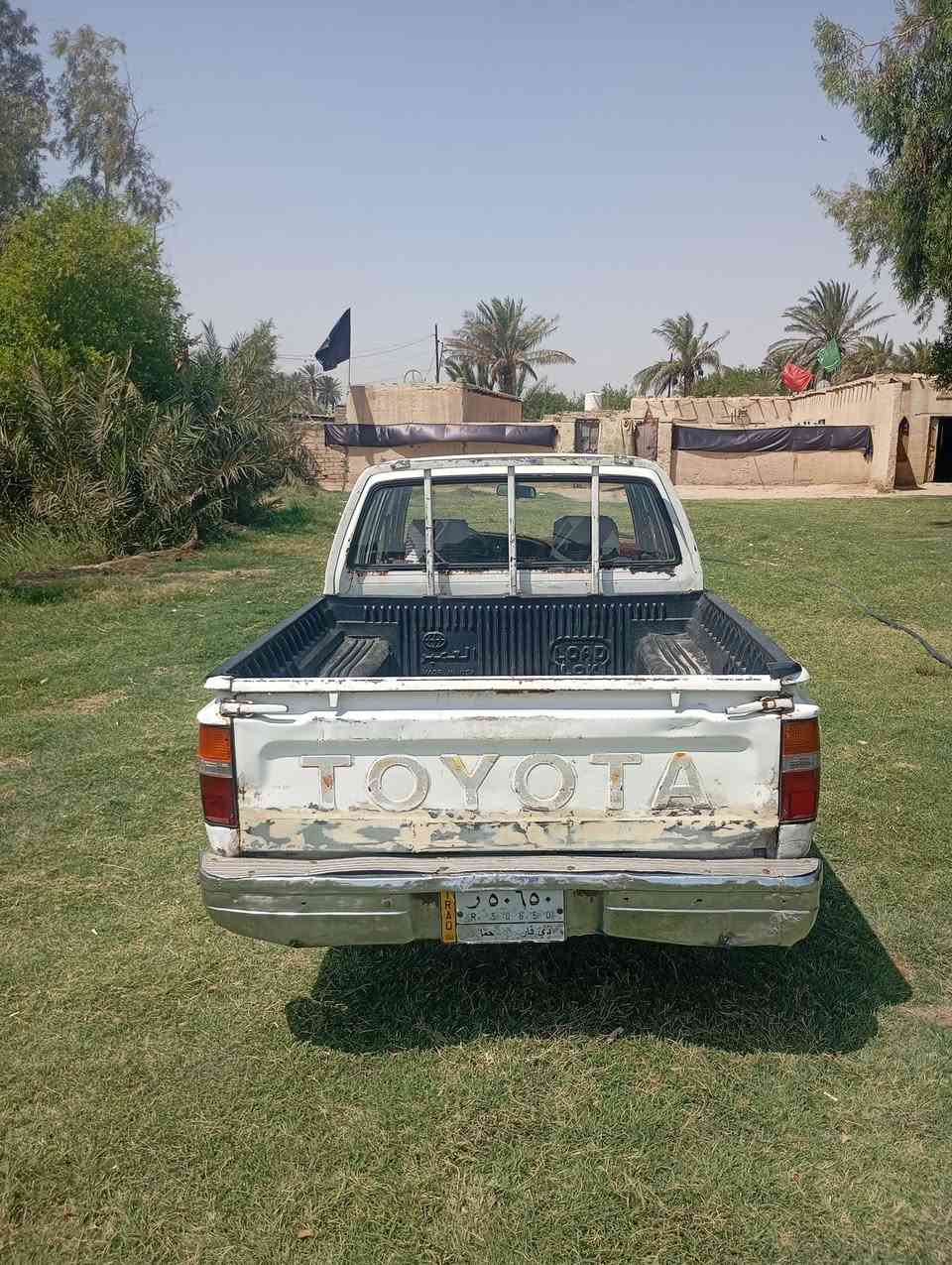 تويوتا موديل 1993 لا كلبة ولا دعمه بيها خياسات ملگطات                  مكينه ونجي 6 اوتوماتيك كير ومكينه نضاف رقم     ذي  قار الماني نبيع بدون تحويل  السعر 35 وبيه مجال  المكان ذي قار الغراف.
‏‪***********‬‏
‏‪***********‬‏
