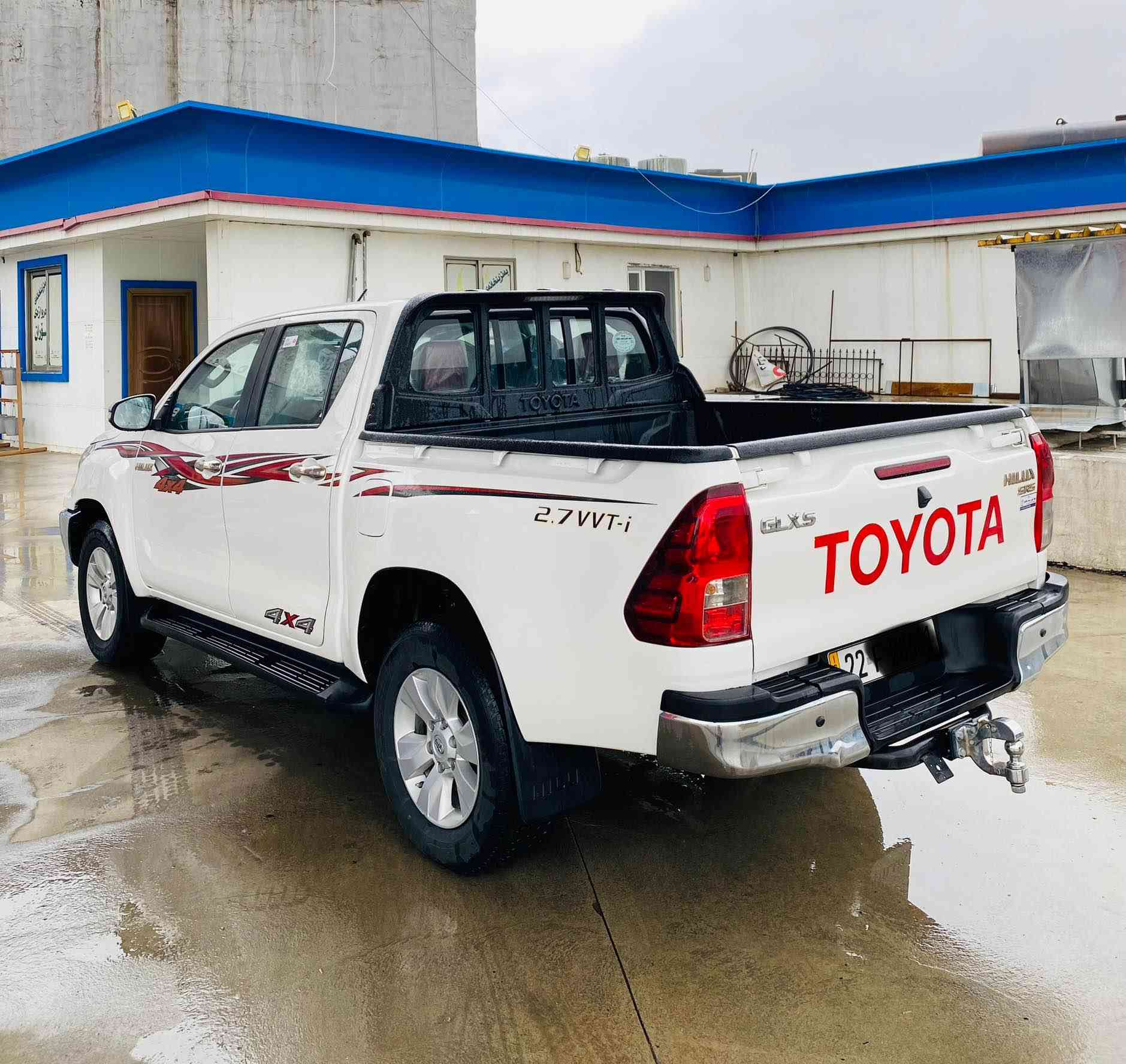 تۆیۆتە هایلۆکس مەرزیە 2016 دەبل ئەکسل سفری شەریکەی سەید نەهرۆ یەک دەستە لەشەریکەوە 125km عەقیقی رۆشتوە بەناوی خۆمەتا 2028 رەقەم هەولێرە ئەشیای بیلادی لەگەلە دوو سویجە فول مواسەفاتە سعودی گێر تۆماتیک ناوفۆرمیکە ڤۆلیۆم شاشە ئایپات کامیرە تەبریت مەرکەزیە حەساسە نیزام eco یە دەحامی نیکلە یەدە نیکلە ئاوێنە ئەوتۆیە چوار پستۆنە سیارەکە سێرفزی شەریکەی بۆکراوە تاوەکو ئیستاش هەر لەشەریکە رونی دەگۆردرێت پاک و خاوێن ماوەتەوە دەحامی بۆ دەحامی بەشەرت گێر مەکینە ئەکسل نەکراوەتەوە گشت  گیانی بەشەرت سەیارەکەکامل جوانکاری بۆکراوە تاخم کوشن و گاحی بۆکراوە لەگەل هۆکی دواوە    
بۆیاخی / نیە 
تعدیل/ نیە 
تەزرە / نیە 
جەمپی / نیە  
نرخی:264$ کەمێک محامەلە 
ژمارەی خاوەنی :واتس ئاپ:*********** أربيل, العراق
