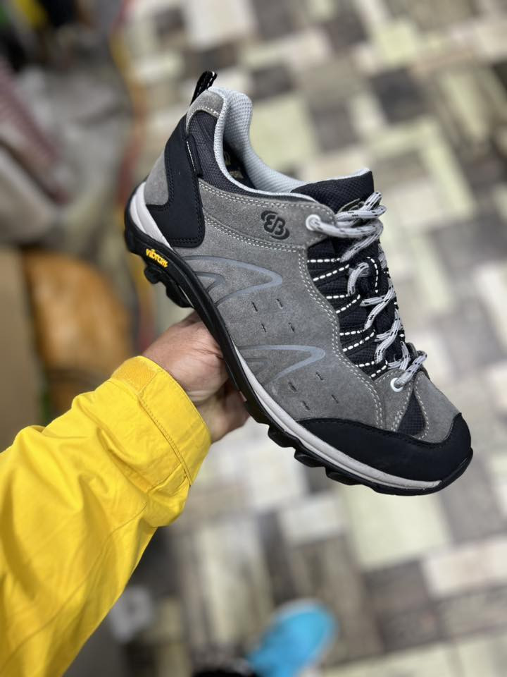 راكني
وتر بروف
بالة اصلي
قياس 41
توصيل جميع محافظات 
واتساب
***********
