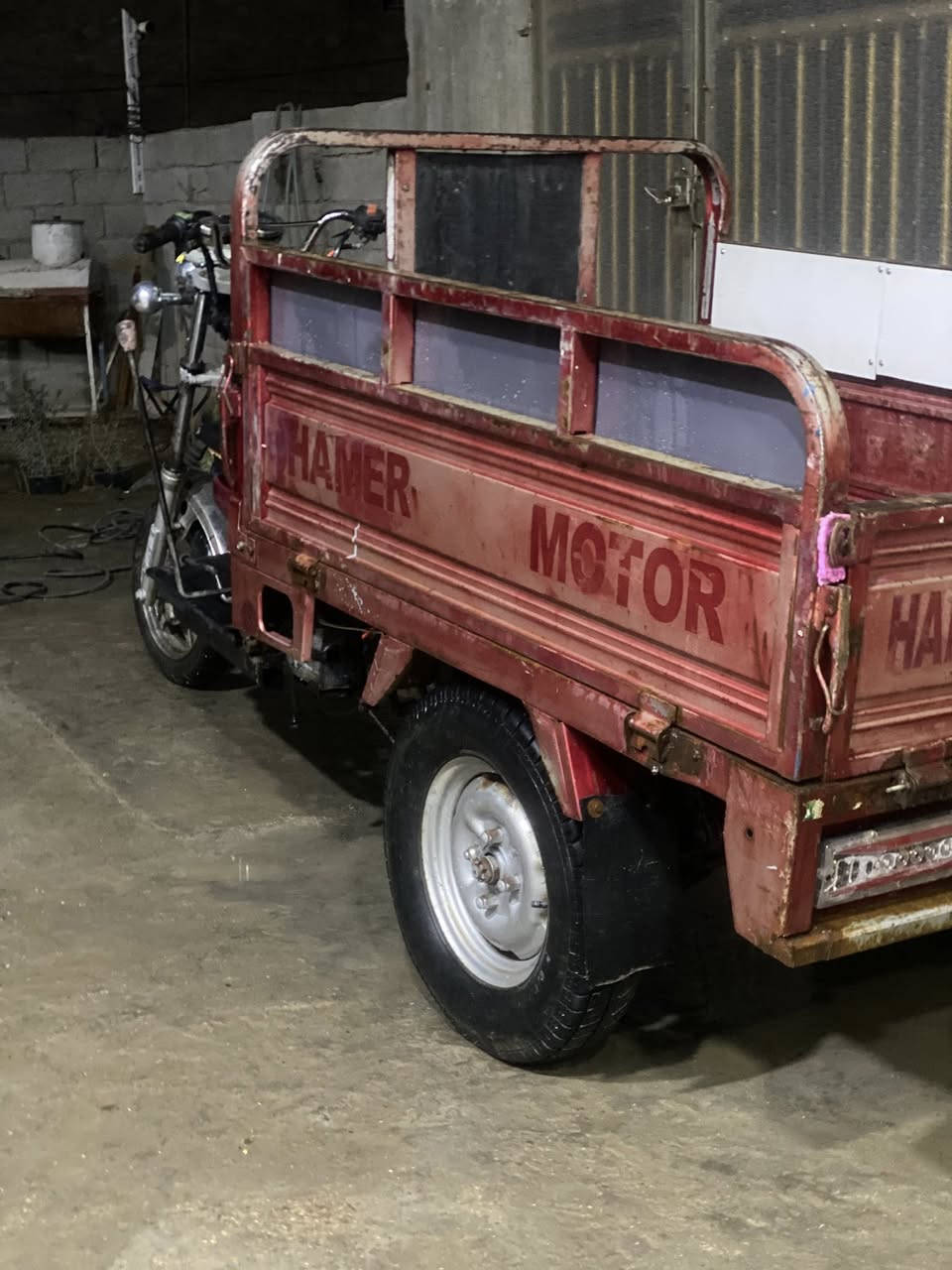 السلام عليكم ستوته معوقين للبيع اتوماتيك كامله محرك نضيف  بك ليت جديد أشاير جديده ليت جديد تايرت جديده هورن جديد سلف هندر شغال كير بوكس جديد محرك جديد أربع نمر بيه بك وليكدام مكان بابل قرب مجسّر الثوره رقم الهاتف ***********
