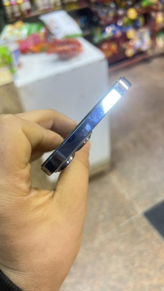 السلام عليكم جهاز 13 نضيف مبدل شاشه وبطاريه اثناء التبديل وكفت الشبكه  والكامرات . للبيع للاتصال *********** 
قيم بالي يرضا الله واخذه 🤍
