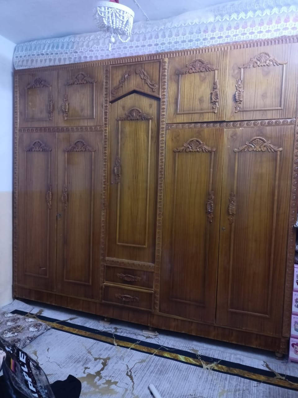 السلام عليكم 
يوجد قنصور للبيع
نضيف وقدام العين
مابينو شي
السعر 275 وبينو مجال شي قليل


**إذا كنت صاحب هذا الإعلان وتريد حذفه لأي سبب، رجاءا أرسل رسالة إلى الدعم الفني**