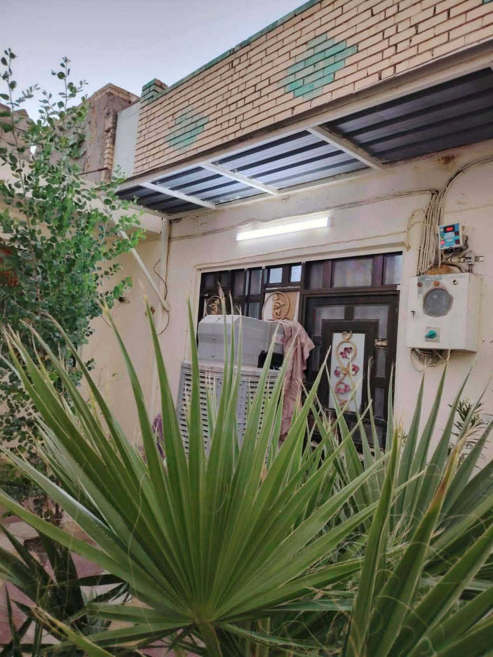 دار للرهن 200 متر 💒
سايدين المطار خلف سما بغداد الاهليه 💁🏻‍♀️
يحتوي على غرفتين وصاله ومطبخ واستقبال وصحيات🚪🚪
سعر الرهن 13 مليون 💵


**إذا كنت صاحب هذا الإعلان وتريد حذفه لأي سبب، رجاءا أرسل رسالة إلى الدعم الفني**