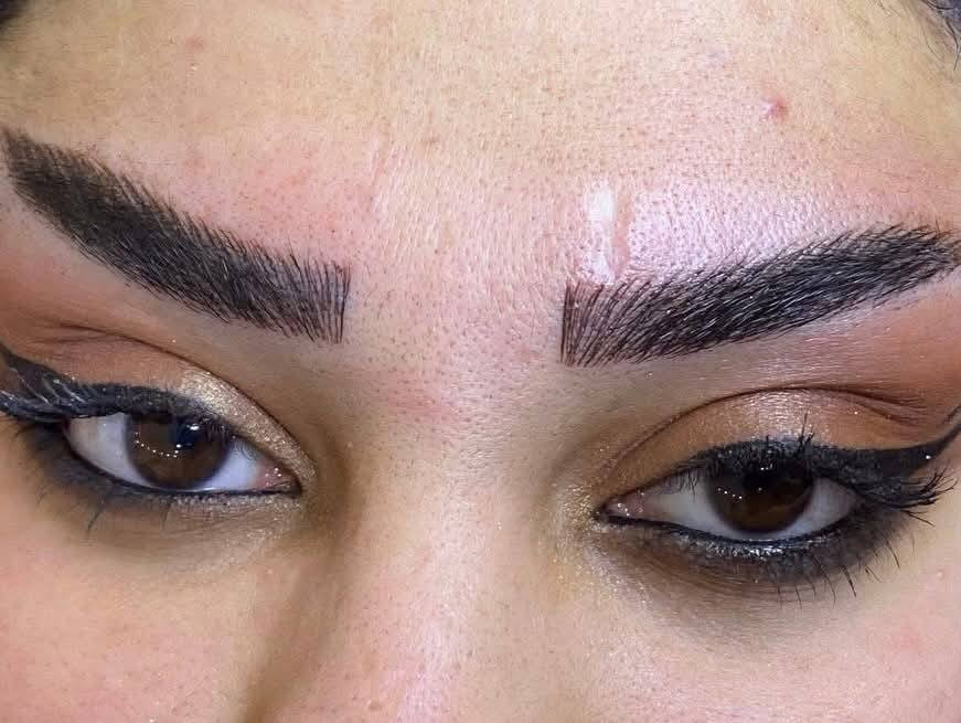 صالون الروان. عسد الحب مختلف. 
عروض التاتو ويانه كلش حلوة لهذا الشهر  
تاتو بلوك ب٣٥ 
تاتو تحشا ب٣٥ 
مسح اطراف ب١٥ 
سحب لون ب٢٠

تاتو شعيرات 
تاتو نانو بروز ب٥٠
تاتو فيبروز ب٧٥ 

عرض الرموش 
رموش طبيعي كثيف ب٢٥ 
رموش طبيعي كلاسيك ب٢٠
رموش ثلاثي ب٢٠ 

عرض تنضيف البشرة ب١٥ الف فقط  
العنوان كربلاء قنطرة السلام 
للحجز والاستفسار مراسلة البيج او الواتس اب 
***********
كروب بنات وشباب كربلاء كروب بنات كربلاء
