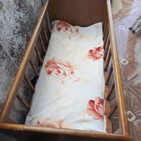 تخت طفل • خشب ثقيل • درجة أولى