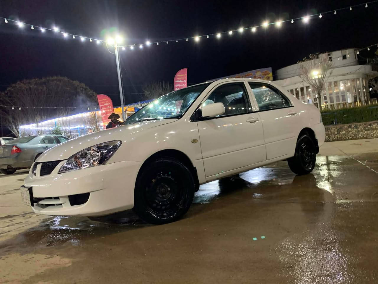 لانسةر موديل٢٠١١ سةنةوي بلاسيك مةكينةگةورة گير تؤماتيك ناوفؤرميكا دو بارجة بوياخي هةية بي ناوگرتن ماشه الله زور  زور باكة سةيارة گيرو مةكينةي بةشةرت سعري٥٥كلا  موشته ري تيل كة
***********
*********** شمشمل, السليمانية
