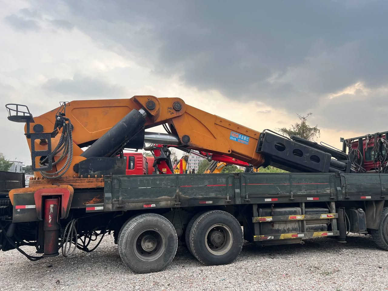 200ton Large hydraulic crane Five-section hydraulic telescopic


**إذا كنت صاحب هذا الإعلان وتريد حذفه لأي سبب، رجاءا أرسل رسالة إلى الدعم الفني**