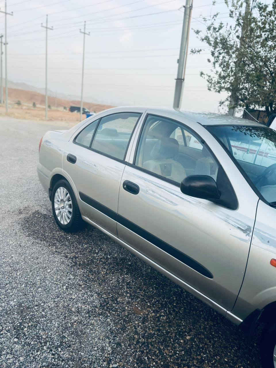 نیسان سەنی یابانی بۆفرۆشتن  سەیارەکە ینیو بۆنیتی بۆیاخە  کەمێک ناوی گرتوە؟ 
سەیارەکە سەنەوی تا بیست و حەوتەو 
لەزگەی  پێوە سوتاوە من بە شەرتی ئەوەی نادەم کە لەزگەکەی لێبێتەوە دەشتوانی بۆ خۆت لێی بکەیتەوە   
سەنەوی بە ناوی خۆمە 
سعری 85وەرەقەو معامەلە   
شوێن کۆیە 
***********
*********** كويسينجاك, أربيل
