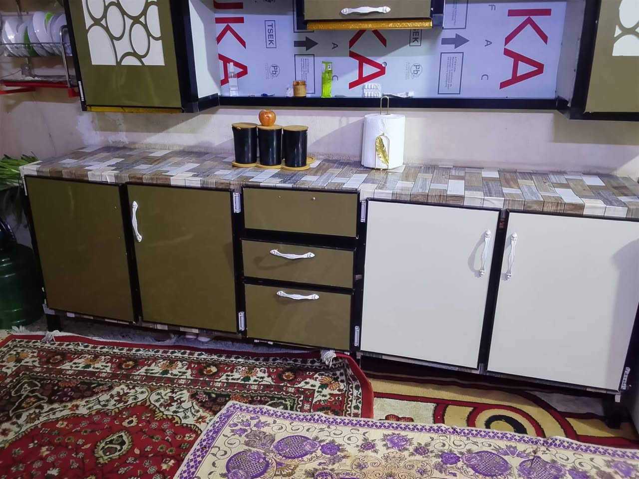 السلام عليكم اخواني عندي كاونتر للبيع الشراي يتصل على الرقم ***********
