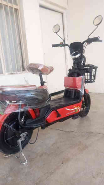 السلام عليكم 
بايسكل شحن للبيع 
موديل 2025
حجم 14 
السرعة 50
3گير 
اللون مميز 
تشغيل ع بعد بصمه
بطاريات شرط ع فحص جدد 👉
السعر 195الاف وبي مجال قليل 
مكاني الشرقاط قرب كراج الشرقاط 
ملاحضة البايسكل مستخدم شي قليل بعد ع وضعه 👉
خدمي شي راقي 🤗
رقم الهاتف ***********
