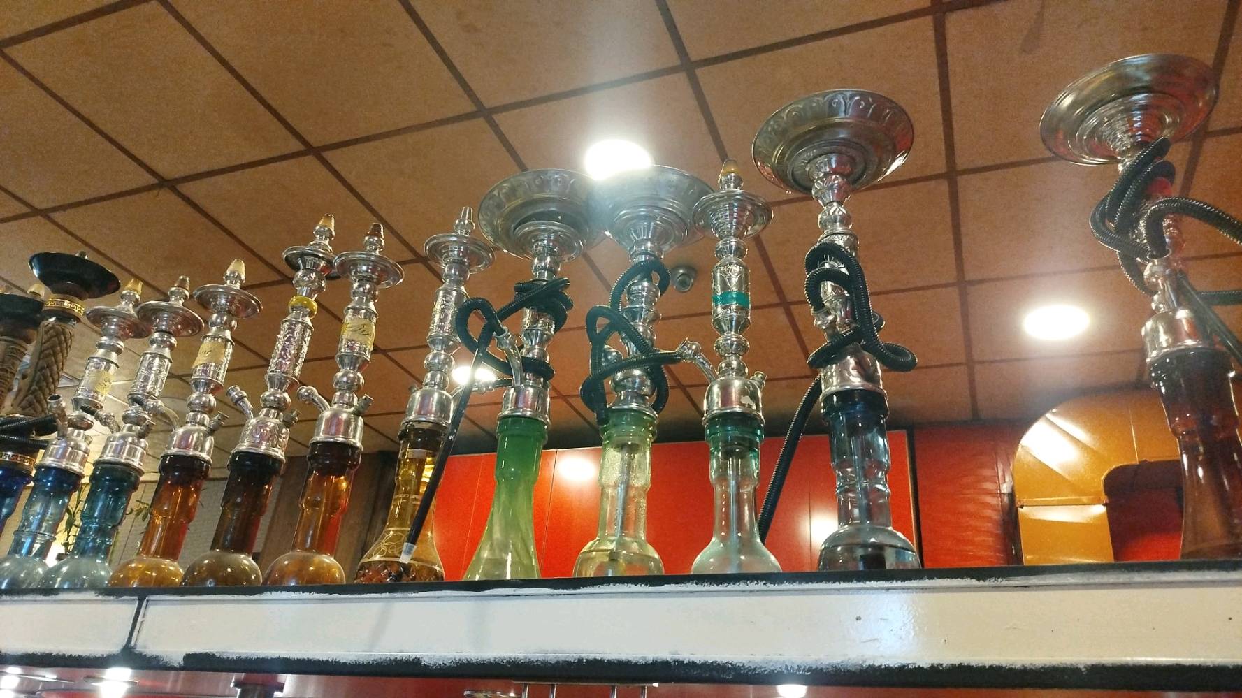 ئه م همو نه ركه له بو فروشتن بو زياتر به زاني
*********** ته لفون بكه عنوان   دووسايد سرجنار ابو سناء
كل الاراكيل للبيع للاستفسار اتصل برقم *********** عنوان شارع السايدين سرجنار شارع ابو سناء