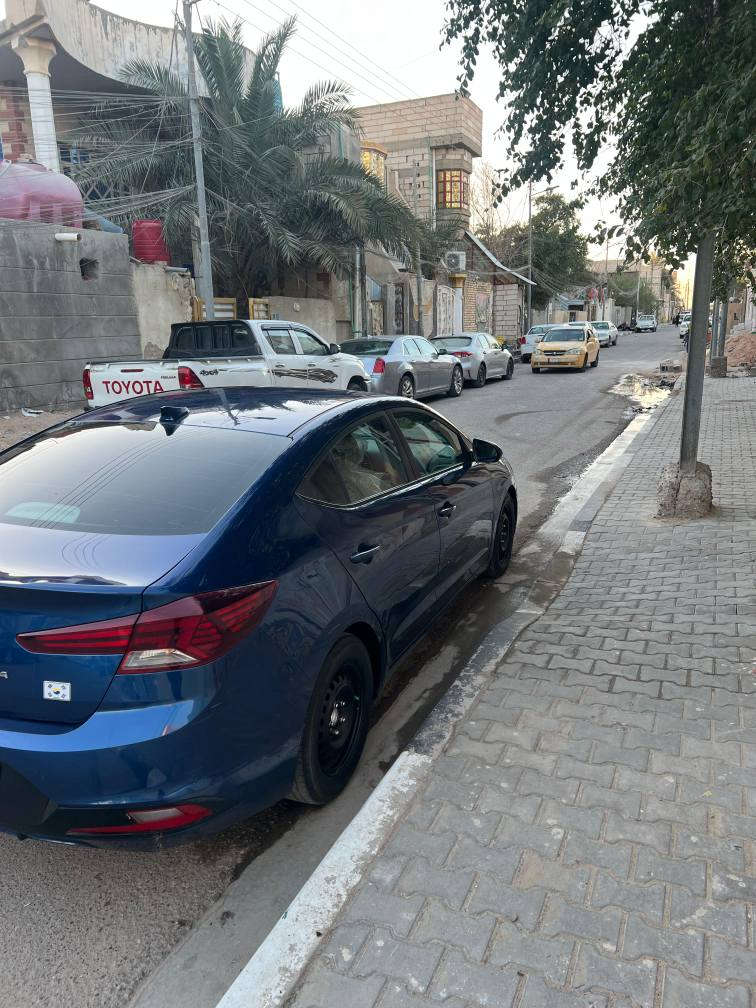 السلام عليكم للبيع النترا 2019 امريكي 
مكينة 2000 دوش وضع شركة ماممدود عليها صبانة
كير مكفول وضع شركة ماممدود علية صبانة
ماشية 100 حقيقي شرط
تبريد ثلج ❄🧊+ تدفئة 🔥
موصفات السيارة

 
 
3 نظام ترحيب عند الاقتراب من السيارة وفتح الجنطة
4 تبريد منفصل مناخين + تبريد ابيانو
5 فول تحكمات استيرن + نظام قفل السرعة + حاكية 
6 شاشة اعطال
7 شاشة مسجل + كامرة 360 درجة دوارة
8 تدفئة بل كشنات
9 نظام ايكو ECO اقتصادي + نظام sport رياضي
10 رادار بل مرئي الجانبية + رادار خلفي
11 نظام ABC + نظام مانع انزلاق 
12 لد امامي نهارئي + ليلي بل دعامية + منظومة LED
13 4 نظام دسك امامي + خلفي
 
(ليبل واحد ماعدة البنيد مبدل   الجاملغ صبغ الامامي ) 
بسمي سنوية + رقم + هزة جديدة سنويه لل31 
مكاني بصره
السعر 122 وبيها مجال للطيبين واني اسف على الاطالة
***********
