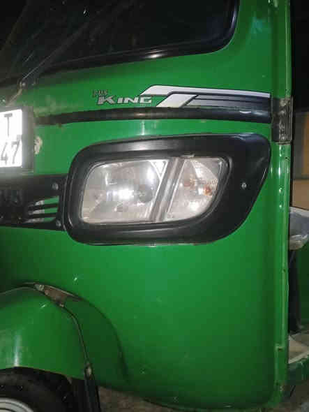 سلام عليكم تكتك البيع موديل 22شهر 9رقم بغداد نكليزي كفاله عامه مكينه وكشر مكان  ناصريه قلعة سكر ***********بسمي دراجه
